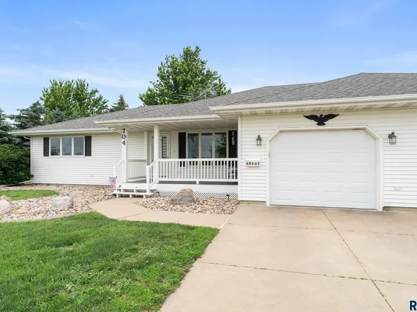 704 W 4th Ave, Humboldt, SD 57035