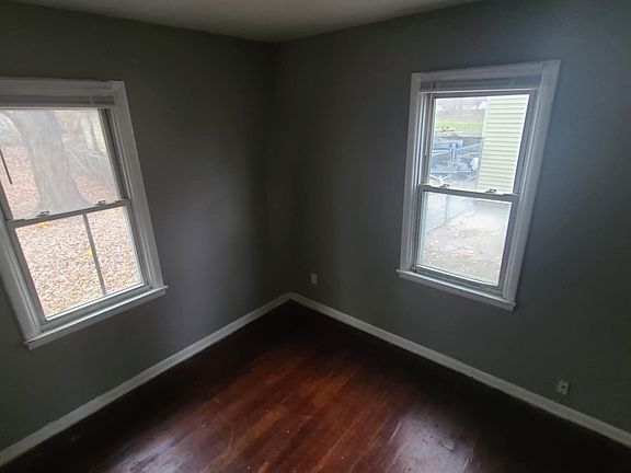4th image of 2120 Galewood Ave SW
