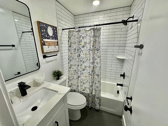 4th image of 123 W Missouri Ave APT 09