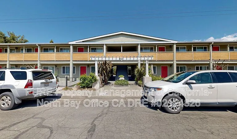 555 Dexter St #H — Photo 2