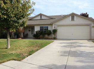 6382 N Milburn Ave, Fresno, CA
