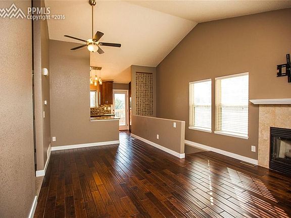 3rd image of 6835 Goldcrest Ct