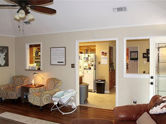 5th image of 600 Country Green Ln