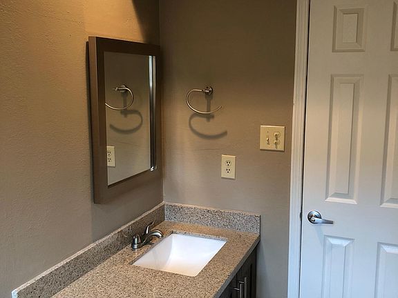5th image of 3900 N 6th St APT 4