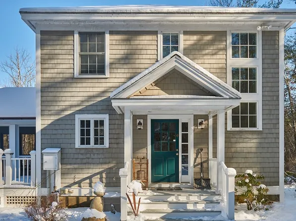 8 Bean Hill Rd, Stockbridge, MA 01262