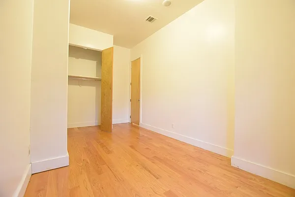 Rented by P Management | media 50