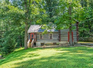 83 Lommason Glen Rd, Belvidere, NJ 07823