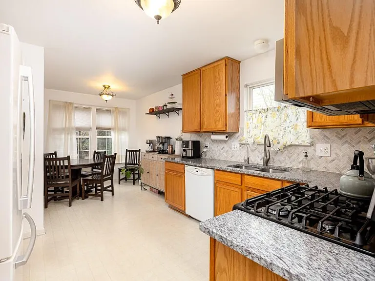 3339 Elsinore Ct — Photo 7