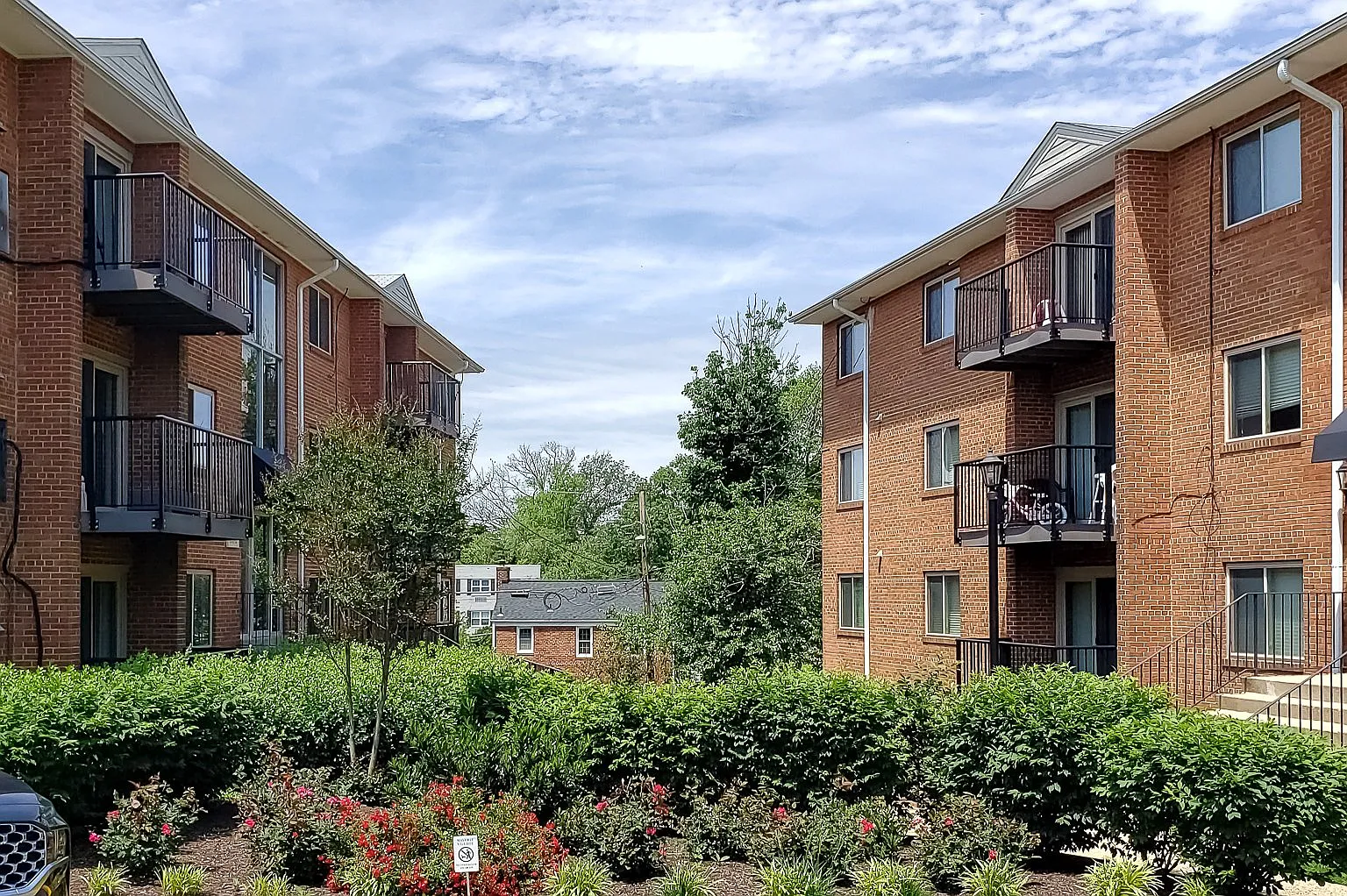 Waverly Village — Photo 1