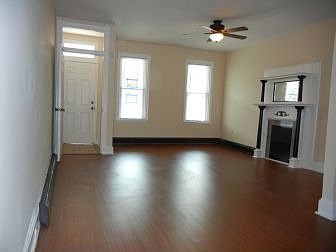 4th image of 1123 W 6th St