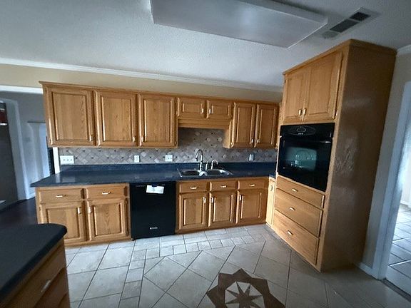 2nd image of 2355 W 4th St
