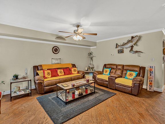 4th image of 1058 Haymore Dr