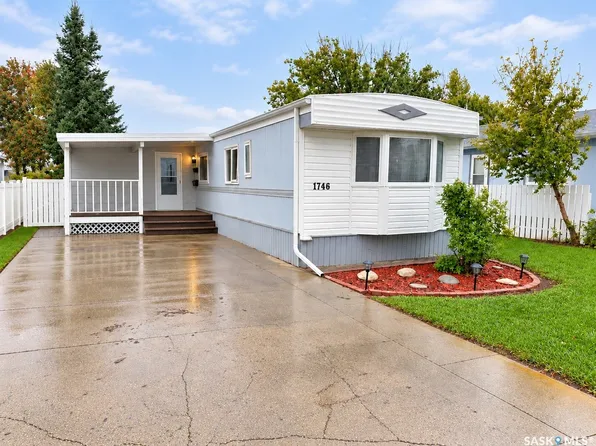 1746 Coteau Avenue, Weyburn, SK S4H 2R7