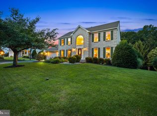 808 Caren Dr, Eldersburg, MD 21784