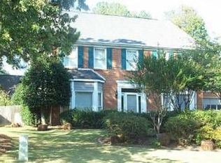 10880 Pinehigh Dr, Alpharetta, GA 30022