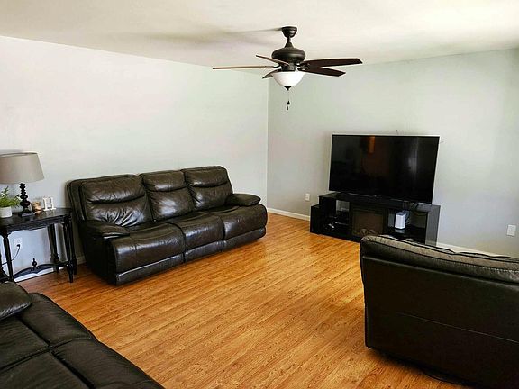 5th image of 2440 Lone Elm St
