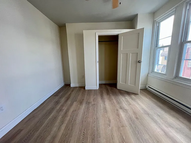 124 E Wishart St — Photo 11