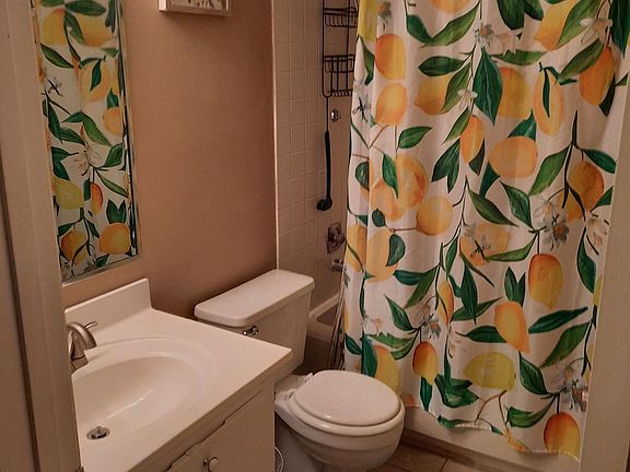 2nd image of 190 Hickory Woods Ct APT 2D