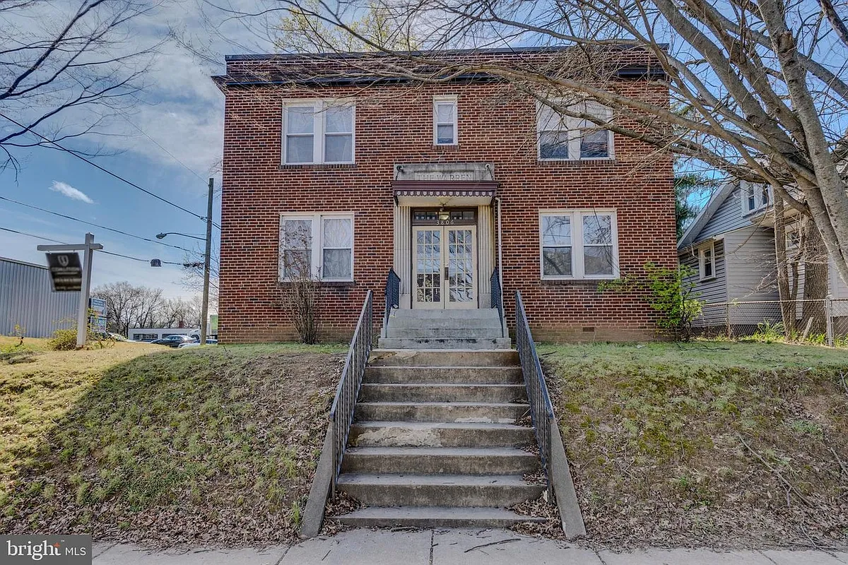 Building Photo - 3806 39th St #3