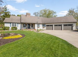 51460 Turnwood Ln, Granger, IN 46530