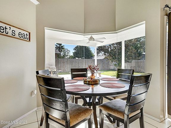 5th image of 2098 Trevino Cir