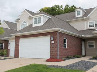 2972 Hunley Dr, Ann Arbor, MI 48105