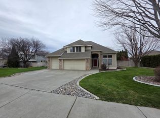 2918 W 43rd Ct, Kennewick, WA 99337