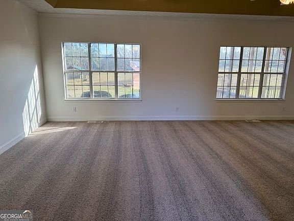 4th image of 128 Russell Dr