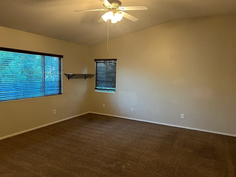 45204 Almora St — Photo 27