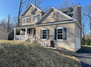 294 Coach Rd, Tobyhanna, PA 18466