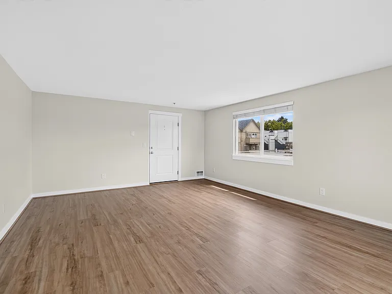 2616 NW 56th St #301 — Photo 9
