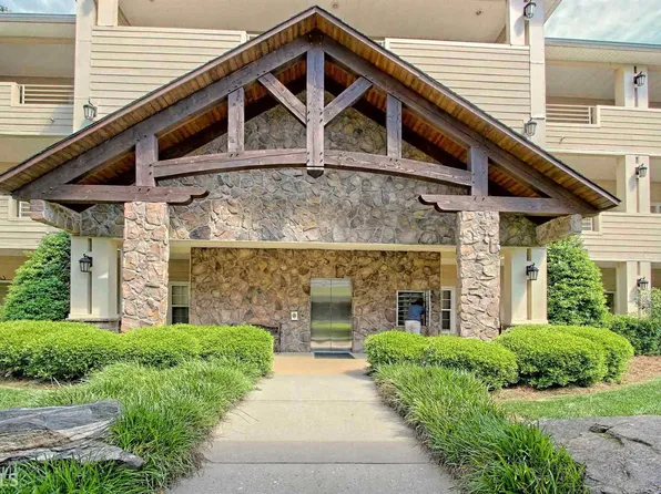 112 Gleneagle Ct Unit 103, Clayton, GA 30525