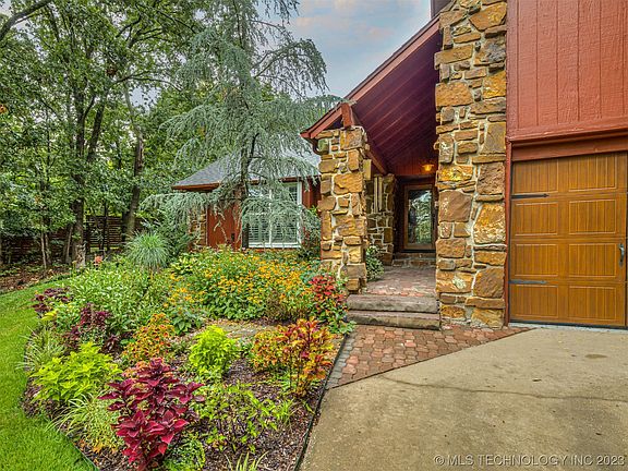 4th image of 3515 Lakeside Dr