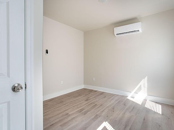 4th image of 2724 N Croskey St #5