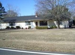 2505 Wildwood Ln, Waycross, GA 31501