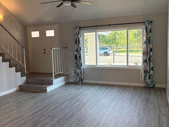 3rd image of 379 Nevada Ave