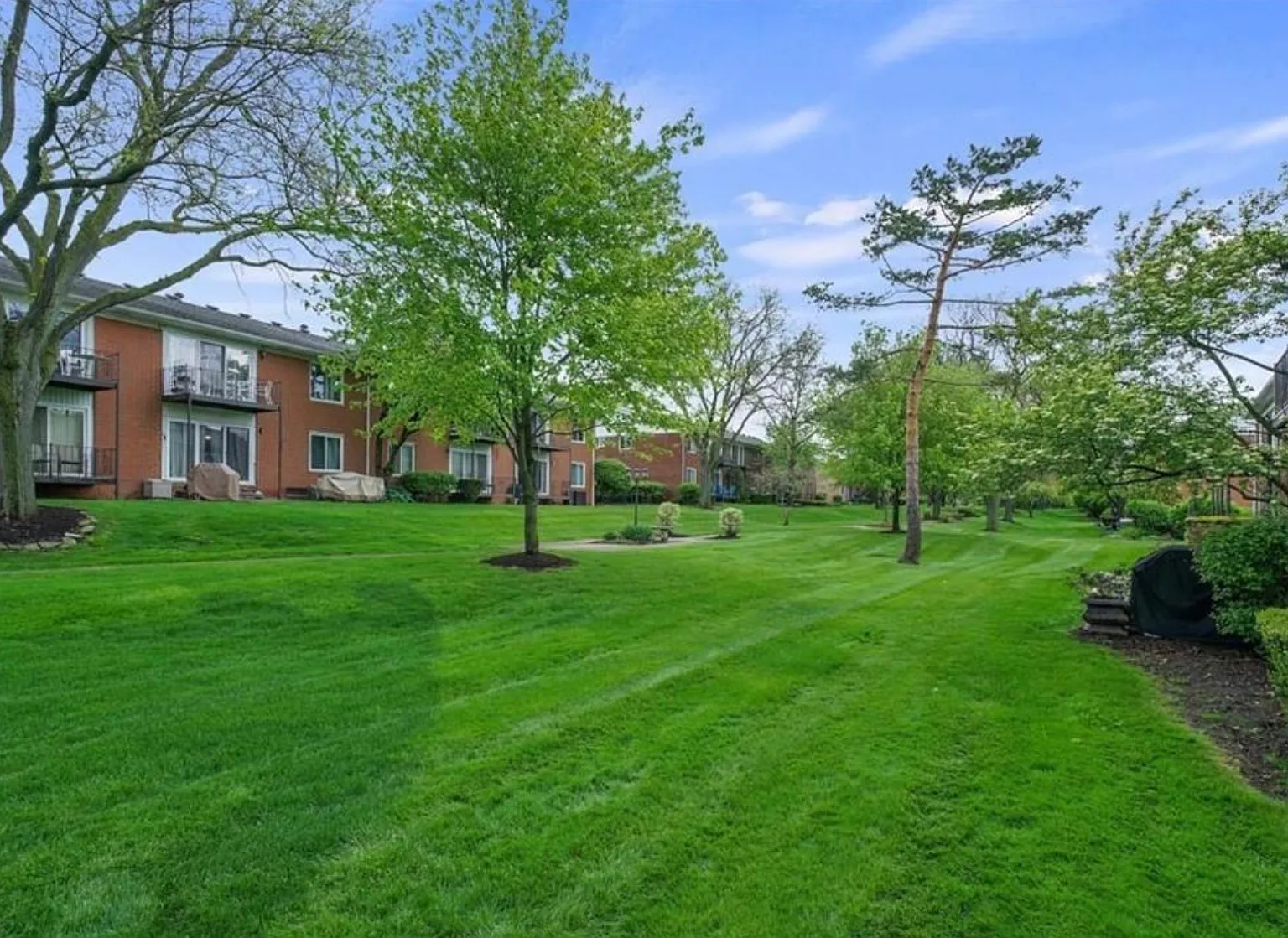 2 bed, 1443 sqft, $1,800 — Photo 4