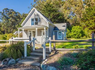 45150 Peterson Ln, Little River, CA 95456