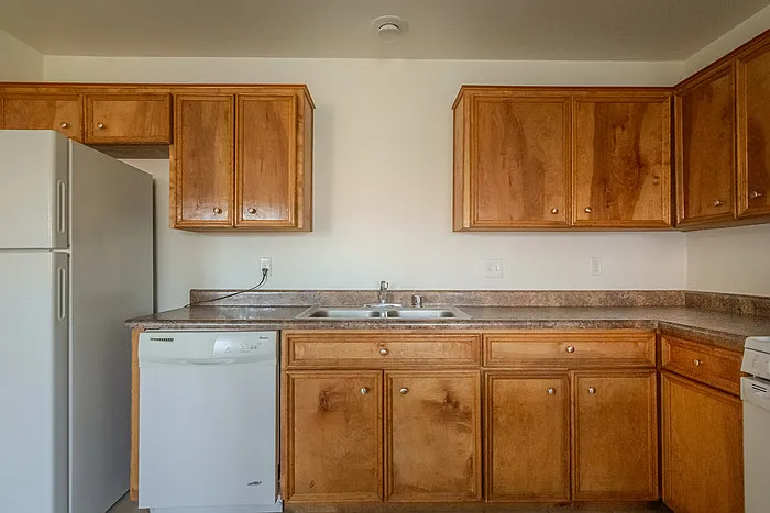 2413 Tremont Ave #B3 — Photo 12