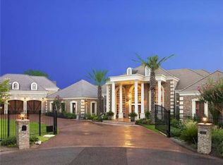 19 Hedge Ln, Austin, TX 78746