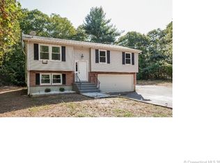 74 E Shore Dr, Clinton, CT 06413