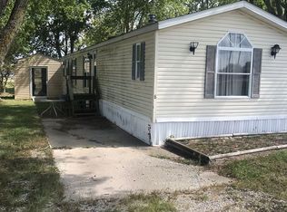 8 Easy Breeze Trailer Park, Effingham, IL 62401