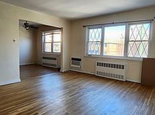 27-20 Newtown Ave #3, Astoria, NY 11102