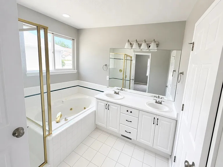 11246 S Glen Croft Ln — Photo 3