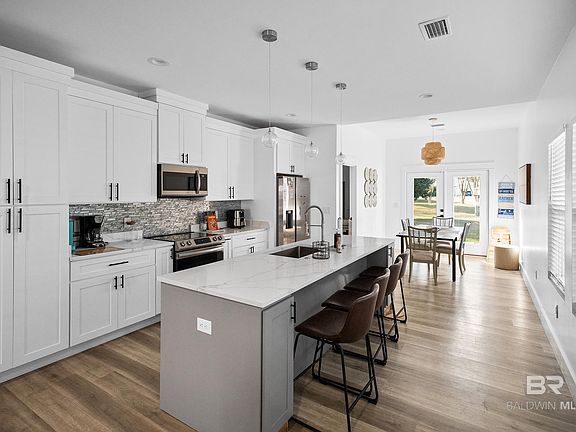 5th image of 8216 Carmel Cir