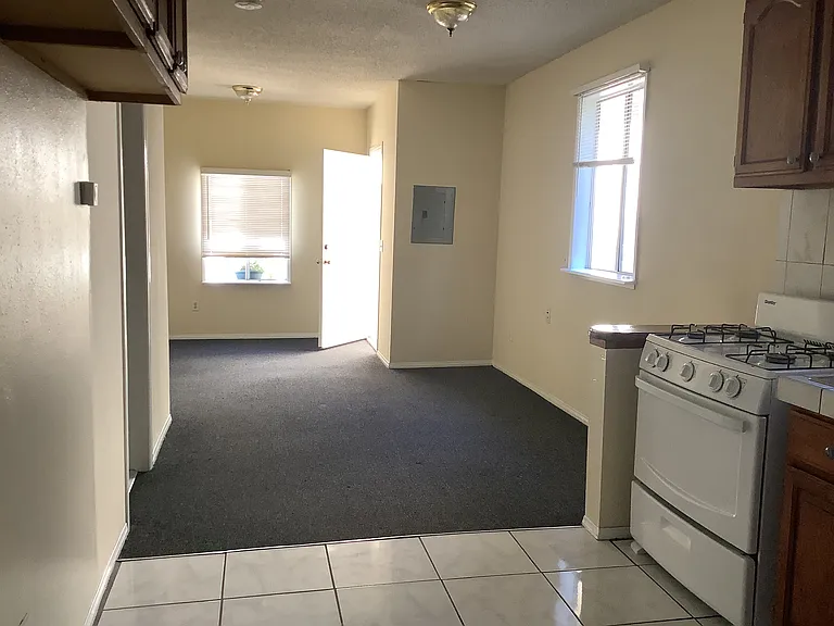 5732 La Mirada Ave — Photo 6