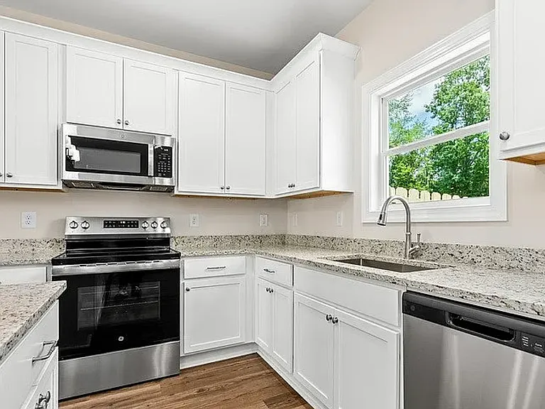 3260 Academy Dr #606 — Photo 6