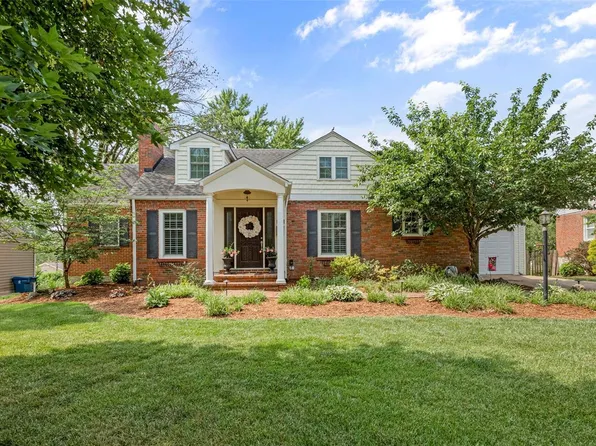 12 Southridge Dr, Saint Louis, MO 63122
