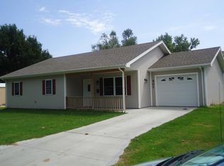 507 Valley St, Wamego, KS 66547