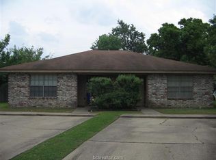 216 Harvard Ct, College Station, TX 77840